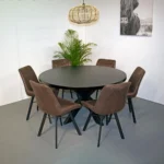 Eetkamerstoelen Chef met stof Espresso 123 en Zwarte Ronde Eiken Eettafel Rustiek 130 cm