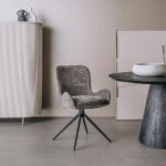 Tower Living Eetkamerstoel Sora Stof Mona 464 Cement Grey Sfeerfoto